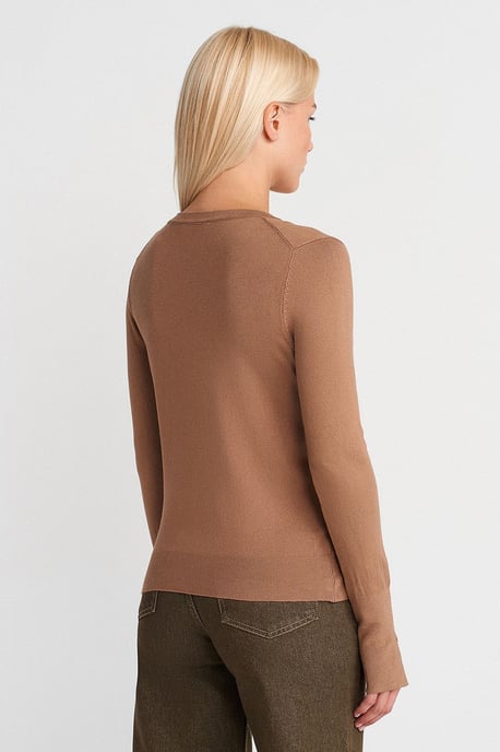 Women's V-Neck Knit Sweater With Side Slit - Image 2