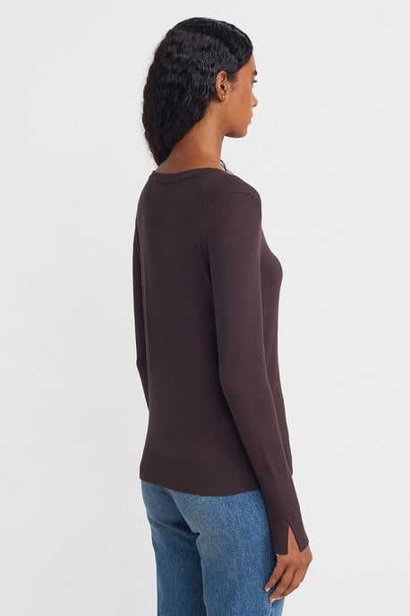 Women's V-Neck Knit Sweater With Side Slit - Image 2