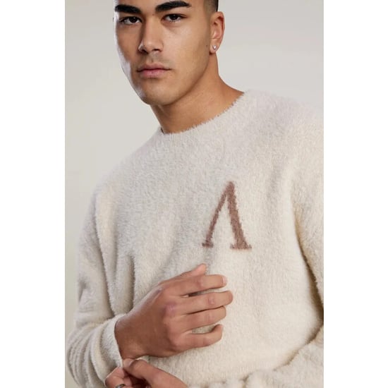 Aeden Harry pull sweater off - Image 2