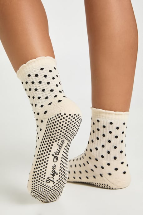 DSGN Studio Pilates Yoga Grip Sports Socks - Image 1