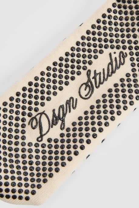 DSGN Studio Pilates Yoga Grip Sports Socks - Image 3