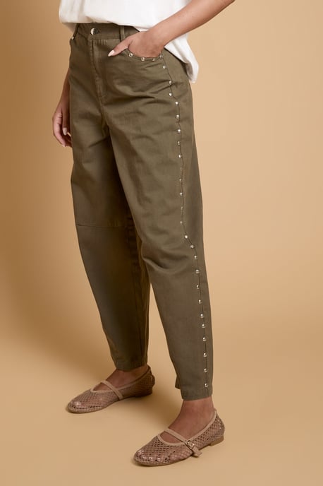 Premium Stud Detail Barrell Leg Jean - Image 2