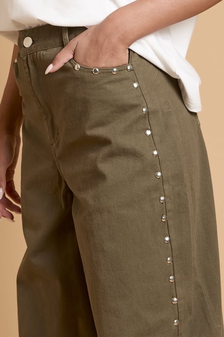 Premium Stud Detail Barrell Leg Jean - Image 4