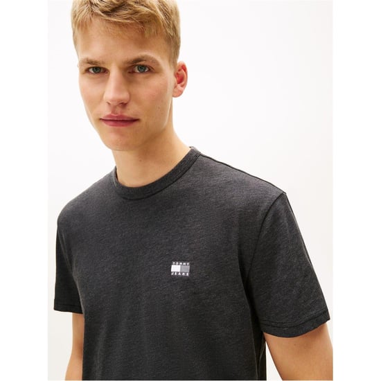 Tommy Jeans Heren Tonaal Badge T-shirt (Zwart) - Image 3