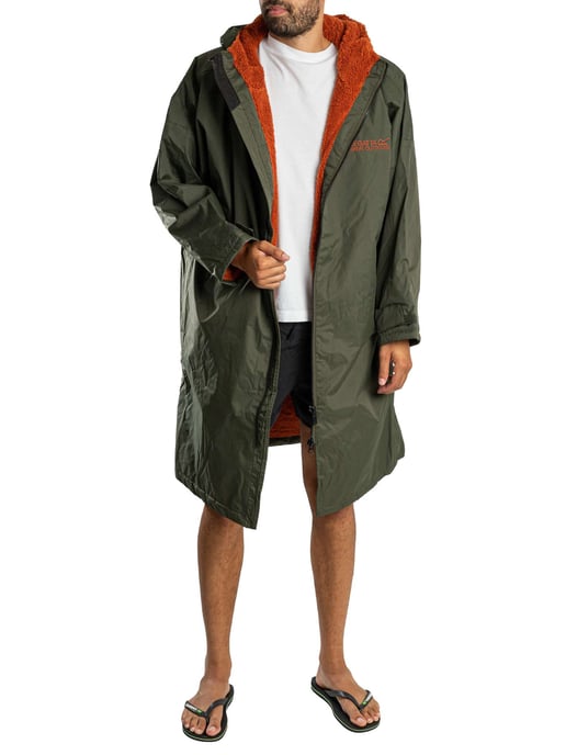 Regatta Waterproof Changing Robe, Green - Image 2