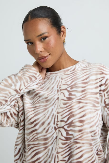 Plus Zebra Print Fleece Pyjama Set - Image 4