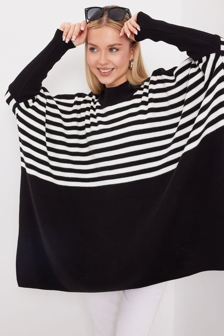 Oversized Acrylic Crew Neck Jumper - Image 4