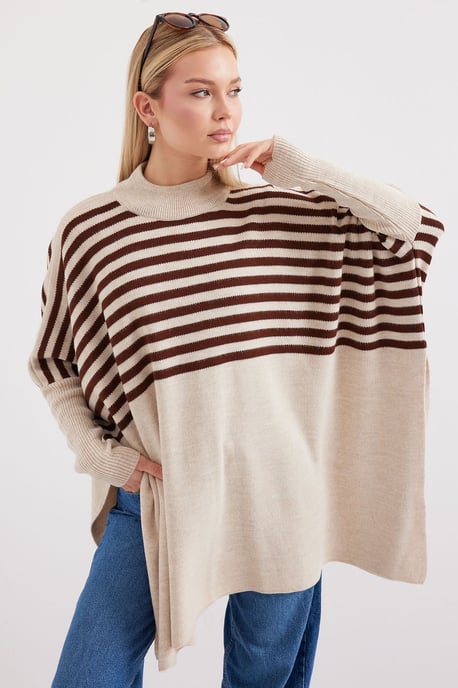 Oversized Acrylic Crew Neck Jumper - Image 4