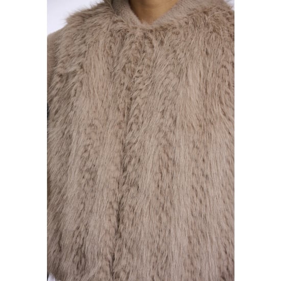Rino & Pelle Alvita.7002612 rino en pelle faux fur waistcoat with hook & eye closure oat - Image 3