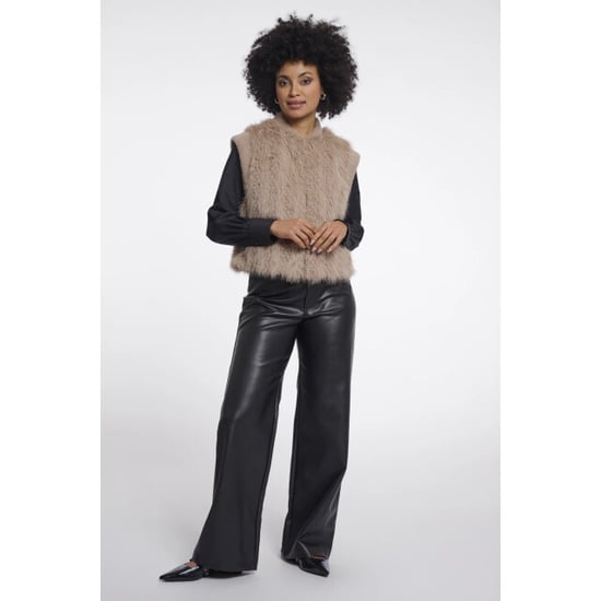 Rino & Pelle Alvita.7002612 rino en pelle faux fur waistcoat with hook & eye closure oat - Image 4