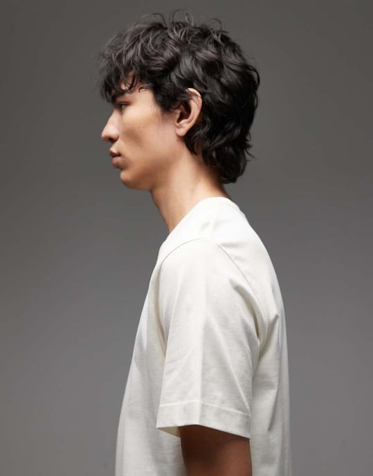 ARKET tungvikt jersey t-shirt i off-white - Image 4