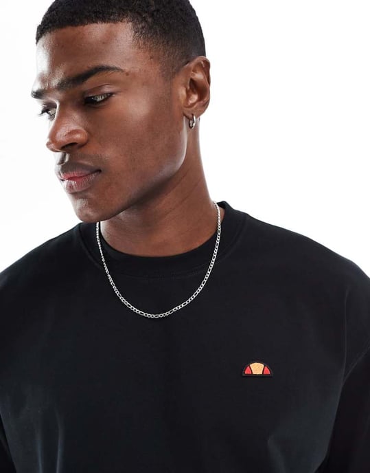 Ellesse Athens t-shirt i svart - Image 4