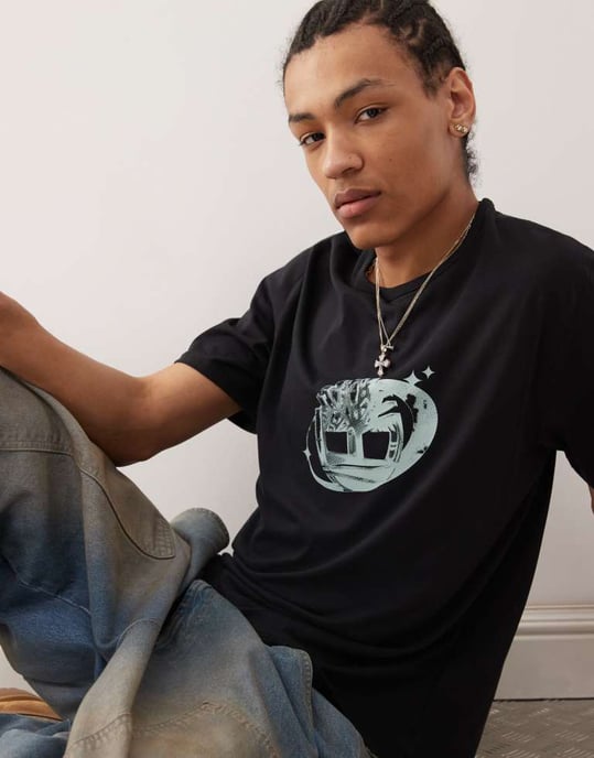 Timberland bröstgrafik logotyp t-shirt i svart - Image 3