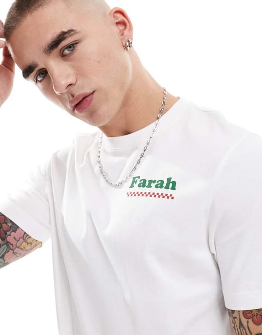 Farah Powis t-shirt i vitt med pizzeriakommunikation på bröstet och ryggen - Image 2