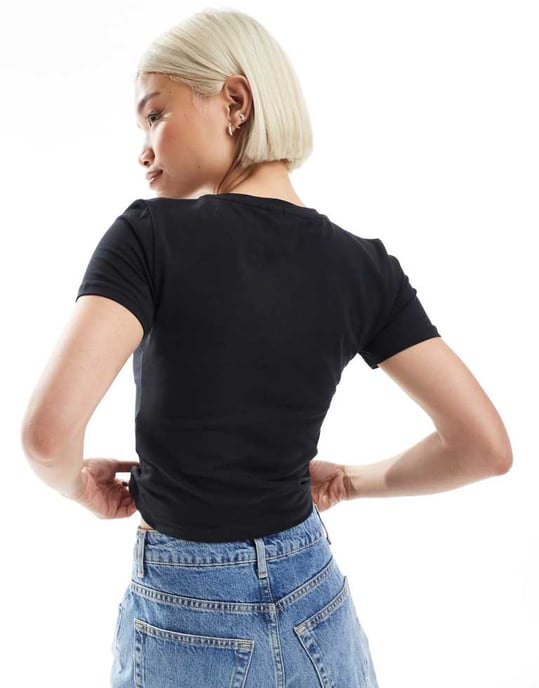 Vero Moda diamante westernstövel grafisk baby t-shirt i svart - Image 4