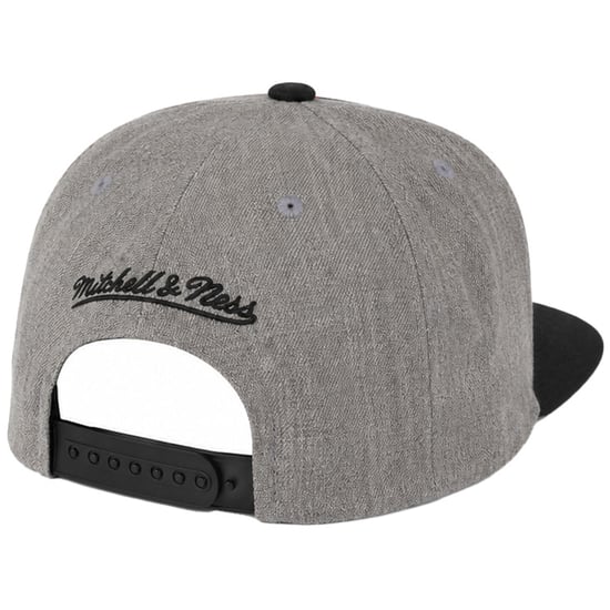 Mitchell & Ness NBA Chicago Bulls Equipe Grey Cap - Image 2