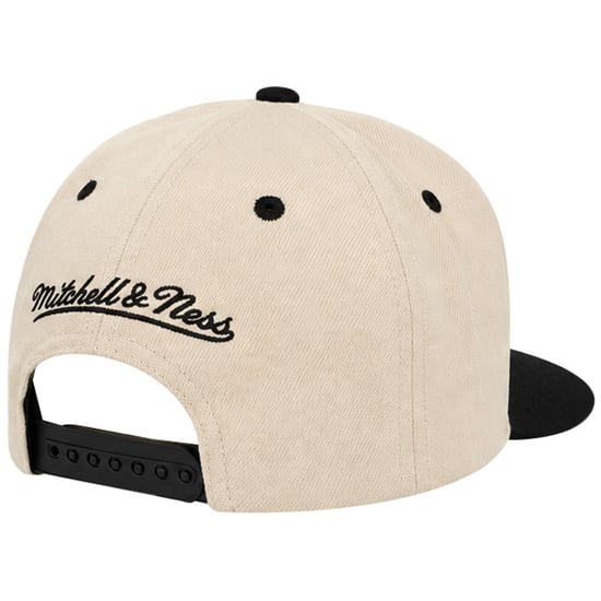Mitchell & Ness NBA Chicago Bulls Off The Crown Off White Cap - Image 2