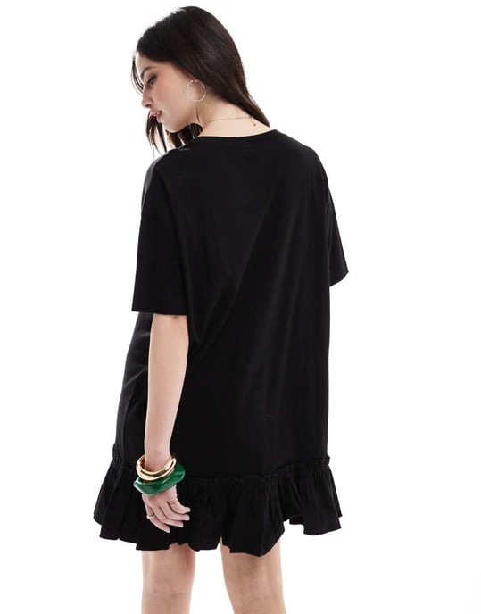 Miss Selfridge poplin t-shirtklänning med spetsdetaljer i svart - Image 4