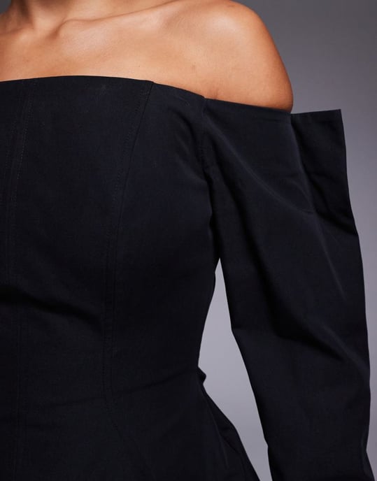 ASOS DESIGN strukturerad långärmad bardot mini-klänning med sömnadsdetaljer i svart - Image 4