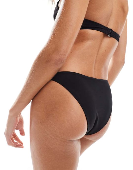Vero Moda bikiniunderdel med flätad remdetailj i svart - Image 4