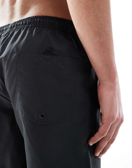 Fred Perry badshorts i svart - Image 3