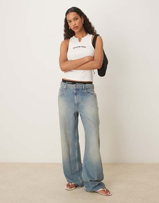 Dickies V-ringad långlinje väst i off-white - Image 4