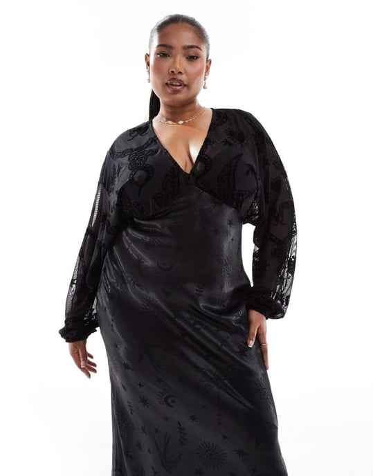 Never Fully Dressed Plus genomskinlig ärm kontrast satin maxi klänning i svart - Image 2