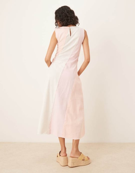 ASOS DESIGN a-linjeformad kontrastpanel denim-look midi med rå kant i denim rosa - Image 2