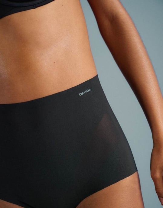 Calvin Klein Shapewear skulpterad stay put nät-trosor i svart - Image 3