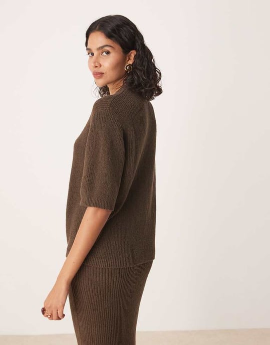 ASOS DESIGN kortärmad bouclé cardigan-set i choklad - Image 2