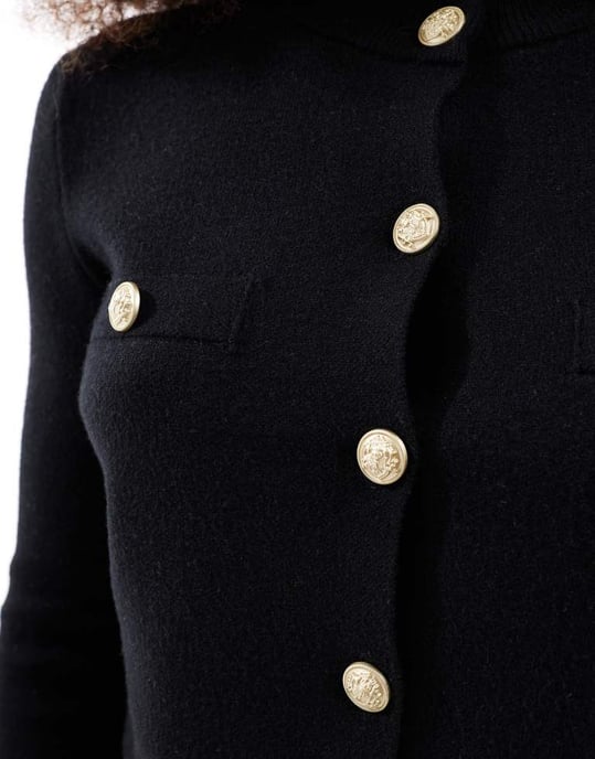 Vero Moda kort knäppning cardigan med kontrastkanter i svart - Image 2