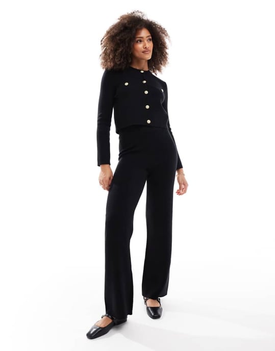 Vero Moda kort knäppning cardigan med kontrastkanter i svart - Image 3
