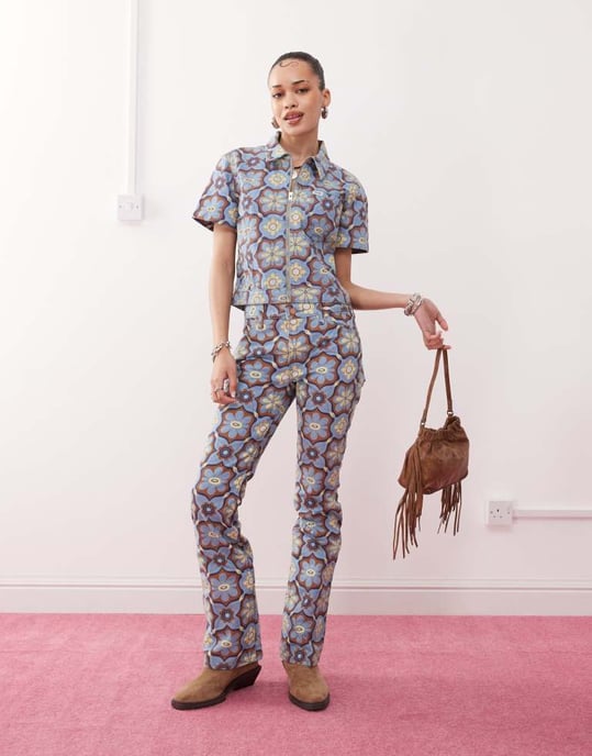 Wrangler zip-front topp i blått 70-talsmönster - Image 2