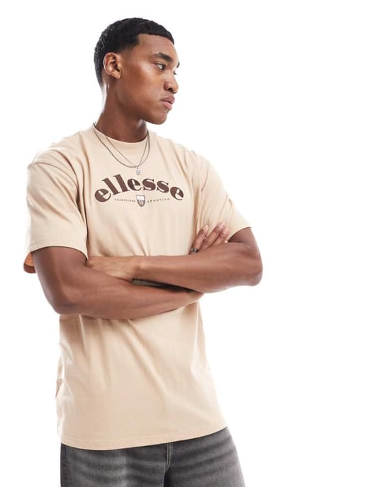 Ellesse Franks bröstlogotyp t-shirt i beige - Image 1