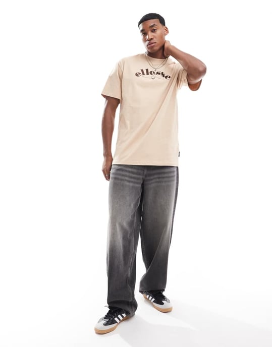 Ellesse Franks bröstlogotyp t-shirt i beige - Image 2