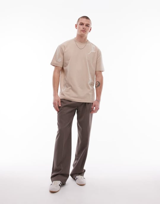 Topman avslappnad passform t-shirt med fram- och baksida blommönster i sten - Image 2