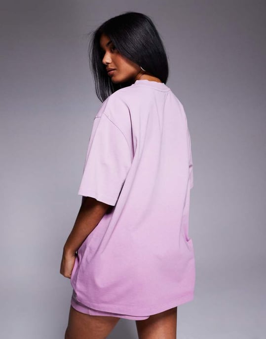 Weekend Collective co-ord t-shirt i ombrehjärta pufftryck i lila - Image 4