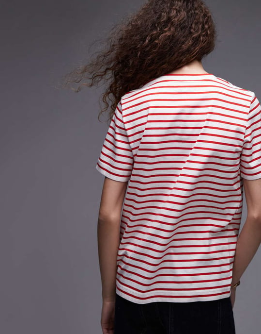 ARKET kortärmad t-shirt i rosa och röda ränder - Image 4