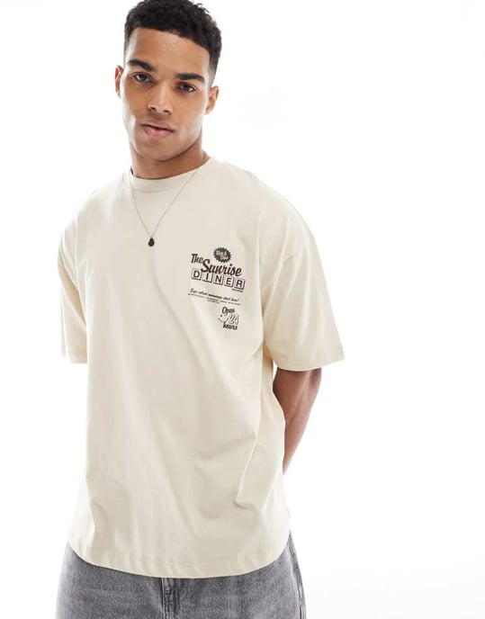 ASOS DESIGN oversize t-shirt med tecknad grafik i beige - Image 3