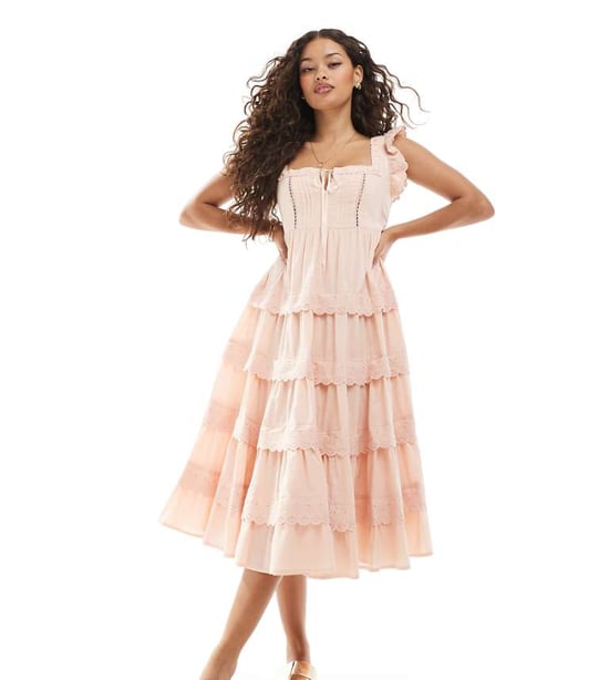 Miss Selfridge Petite spets broderad trim babydoll midiklänning i persika - Image 1
