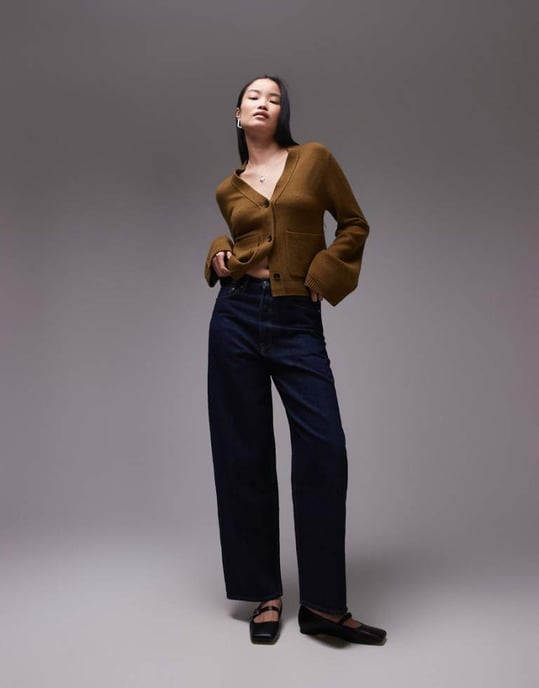 ARKET Amber tunnbensjeans i tvättat blått - Image 1