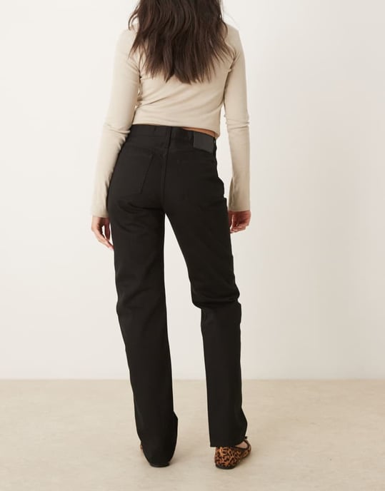 Calvin Klein Jeans låga raka jeans i svart - Image 3