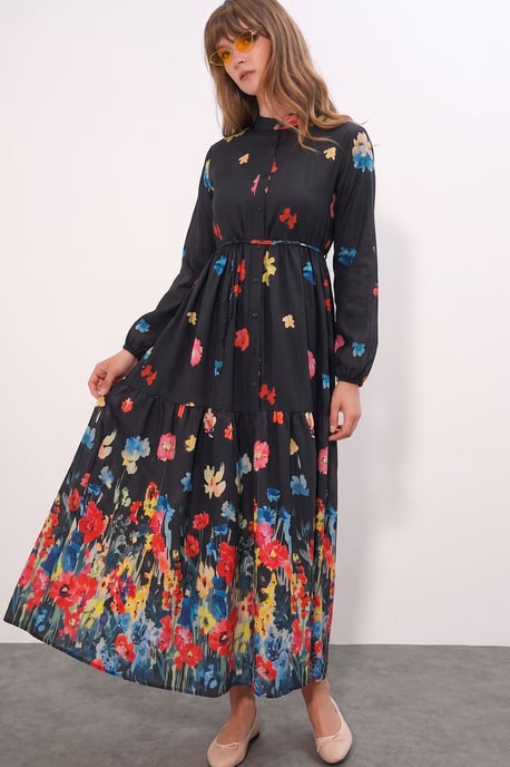 Gebuttonde Maxi Jurk met Ronde Hals en Tailleband - Image 1