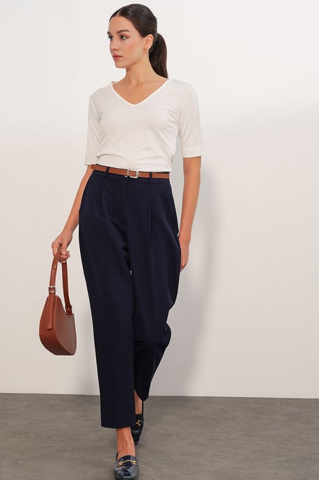 Women's Straight-Leg Pants - Image 3