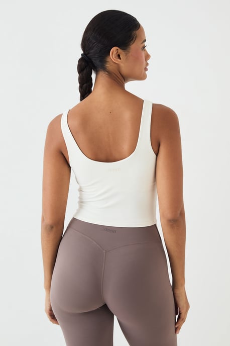 DSGN Studio Soft Luxe Square Neck Longline Sports Bra - Image 3