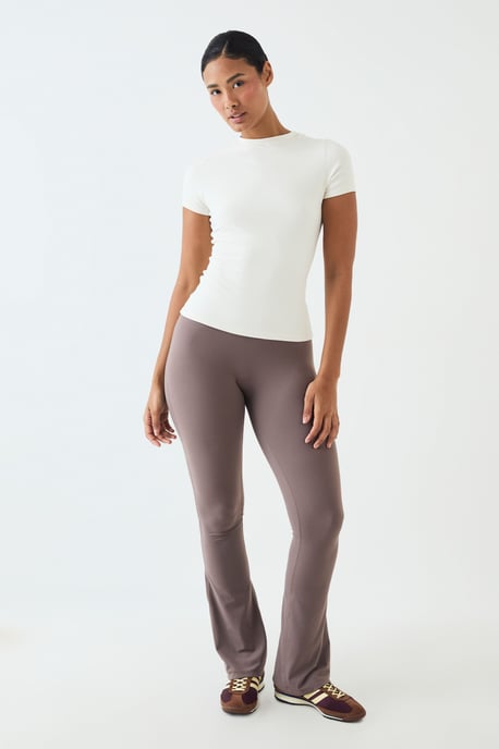 DSGN Studio Soft Luxe Short Sleeve Top - Image 2