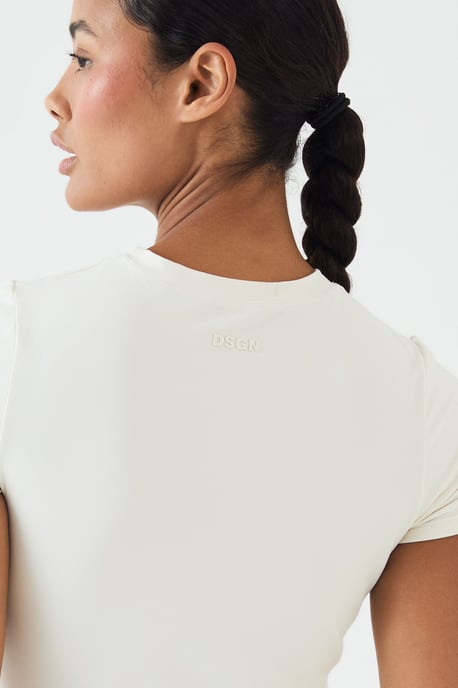 DSGN Studio Soft Luxe Short Sleeve Top - Image 4