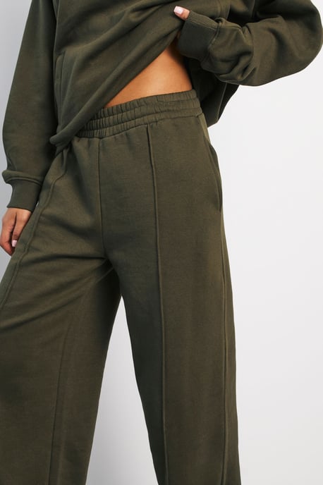 Pintuck Detail Straight Leg Jogger - Image 4