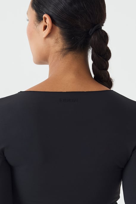 DSGN Studio Soft Luxe Lettuce Edge Wrap Long Sleeve Top - Image 4
