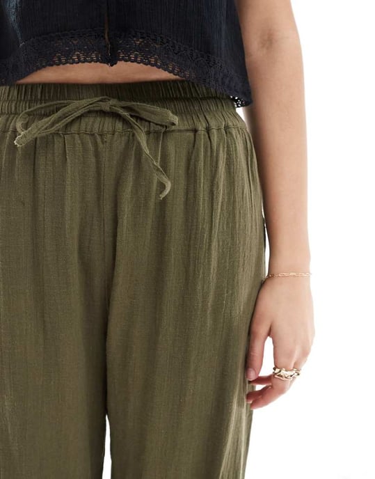 Bara långa vida linne-look byxor i khaki - Image 4